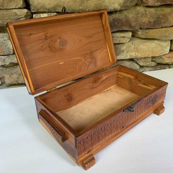 VTG Canoe Cedar Box Hand Carved Wood Decoupage Trinkets Cabin Rustic - Picture 5 of 15